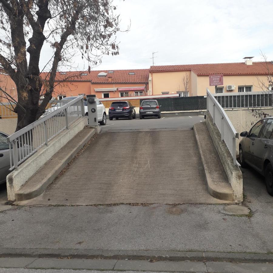 Avec Climatisation Et Parking *